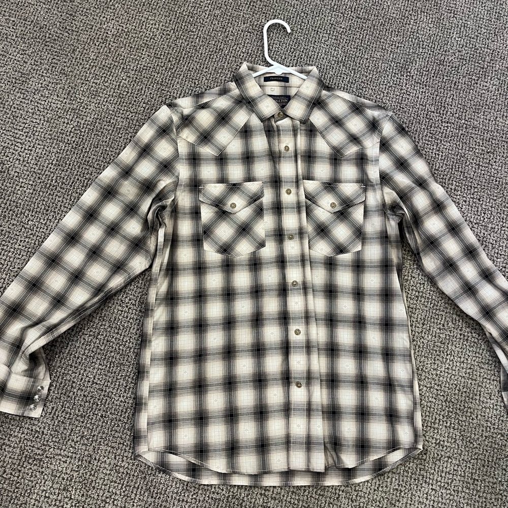 Pendleton Gray and White Checkered Dress Shirt